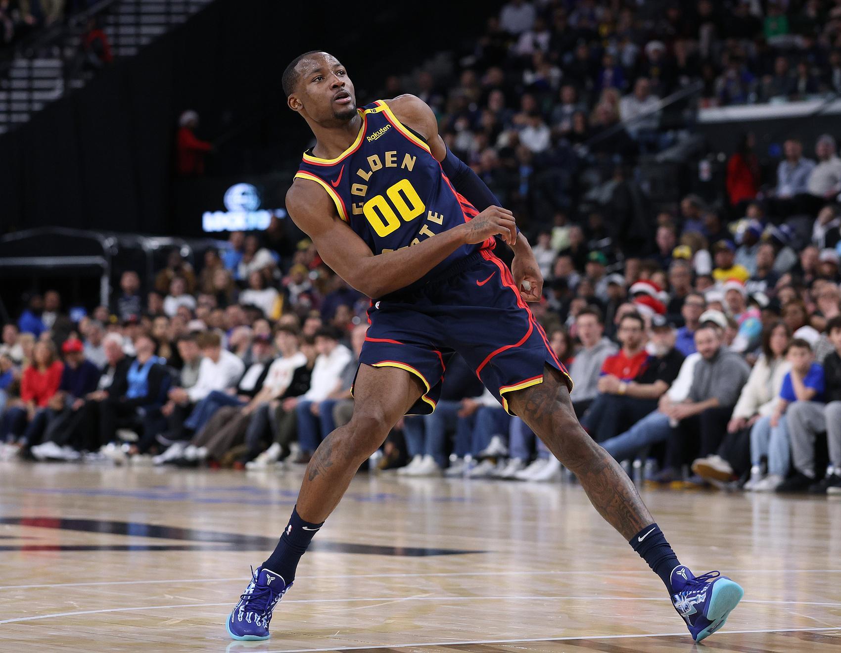 雄鹿正探索先签后换得到库明加 但勇士需再出1首轮+1潜力新星