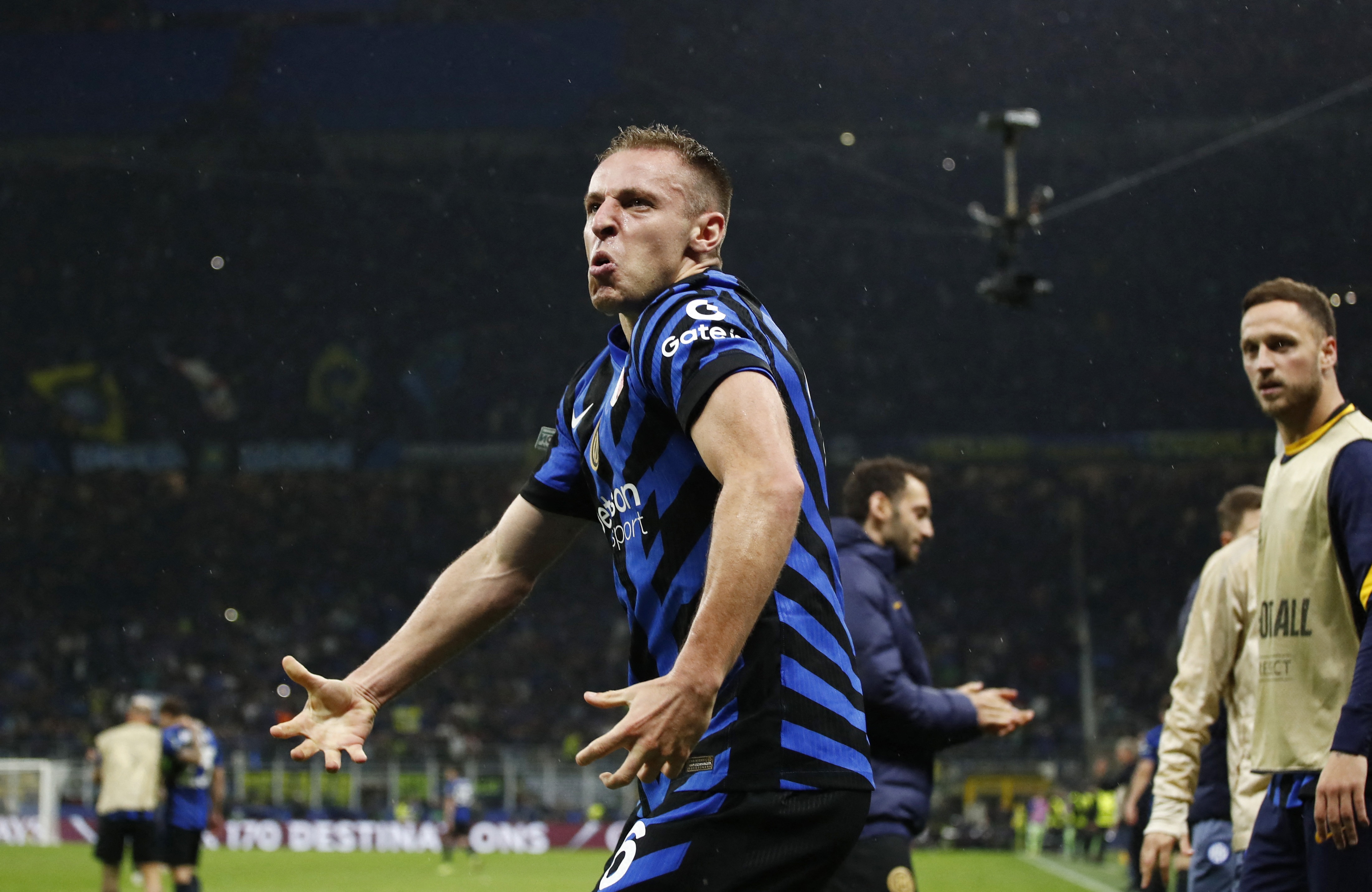 米乐m6yy易游-记者：加拉塔萨雷搁置对弗拉泰西的兴趣，英超俱乐部关注球员