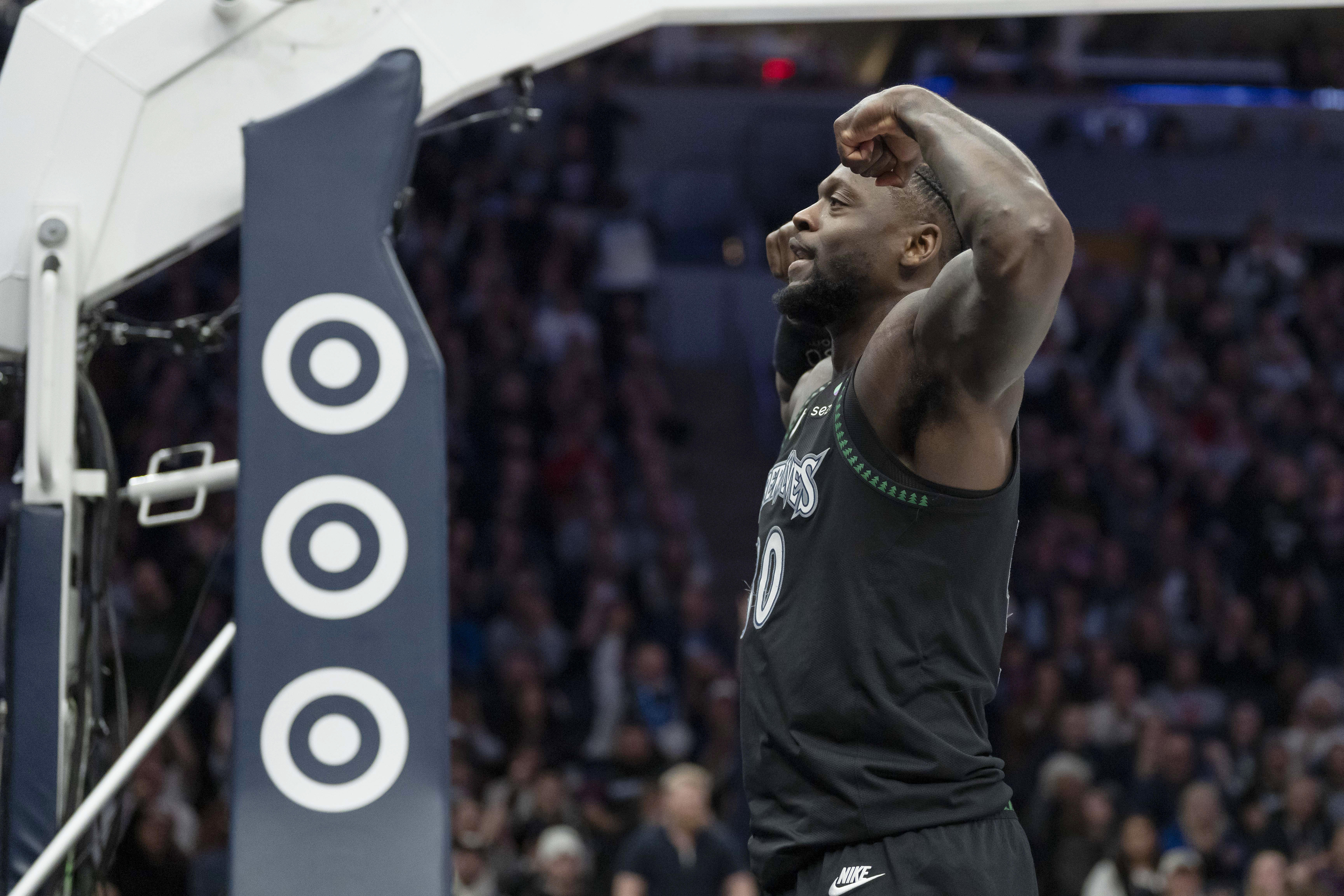 米乐m6yy易游-超强表现！兰德尔半场14中10高效砍24分 另有5板6助1断&amp;三分6中4